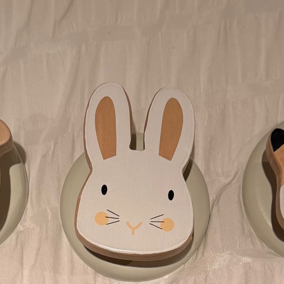 Wall hooks - Picture 4 of 5